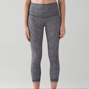 Lululemon Wunder Under Crop (Hi-Rise) - Size 10